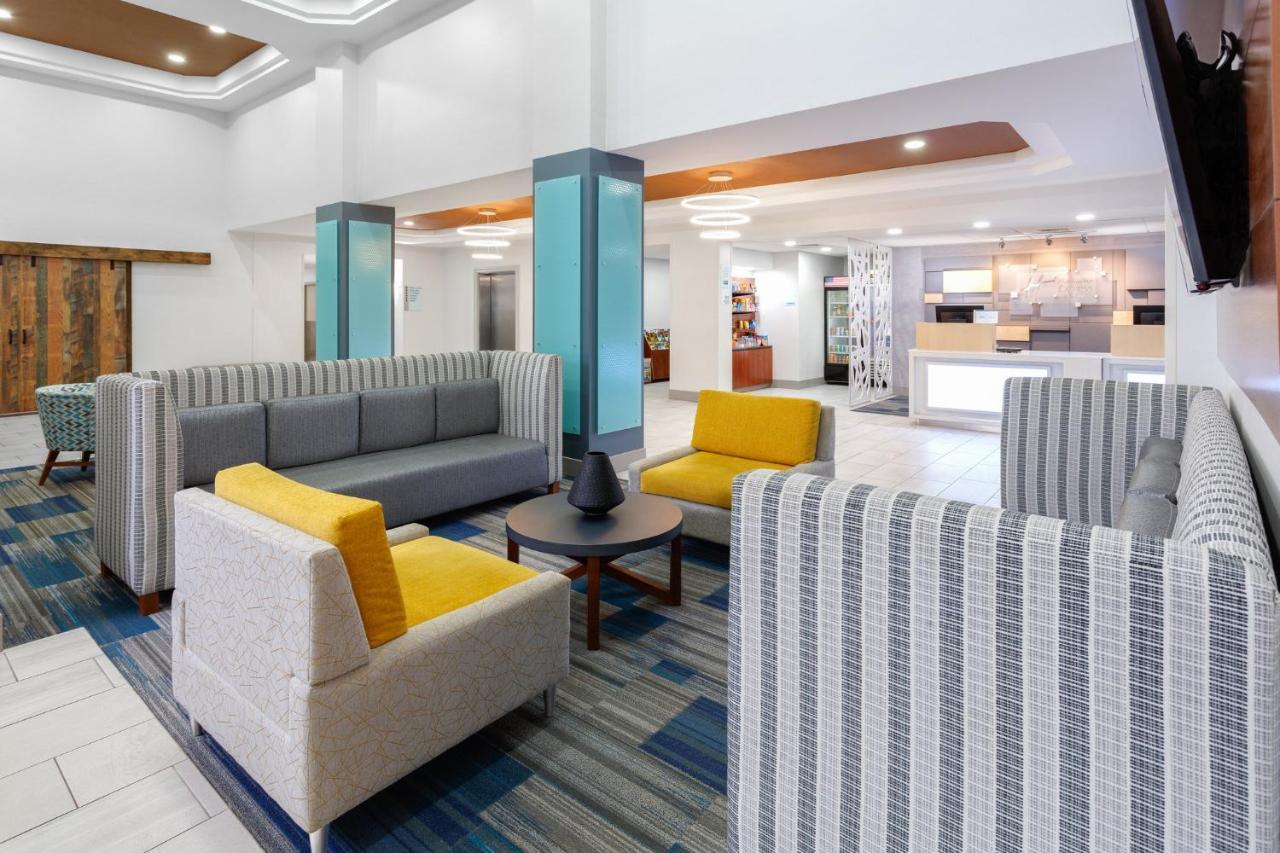 Holiday Inn Express & Suites Williamsburg By Ihg Exterior foto