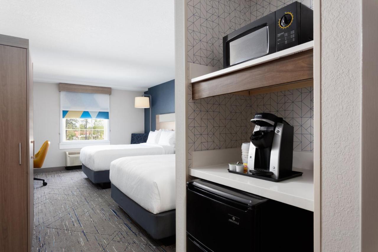 Holiday Inn Express & Suites Williamsburg By Ihg Exterior foto